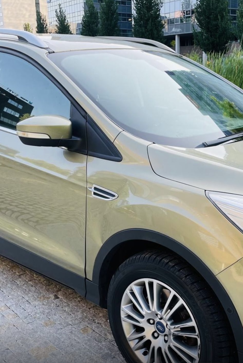 Vůz připravený k precizní PDR opravě karoserie